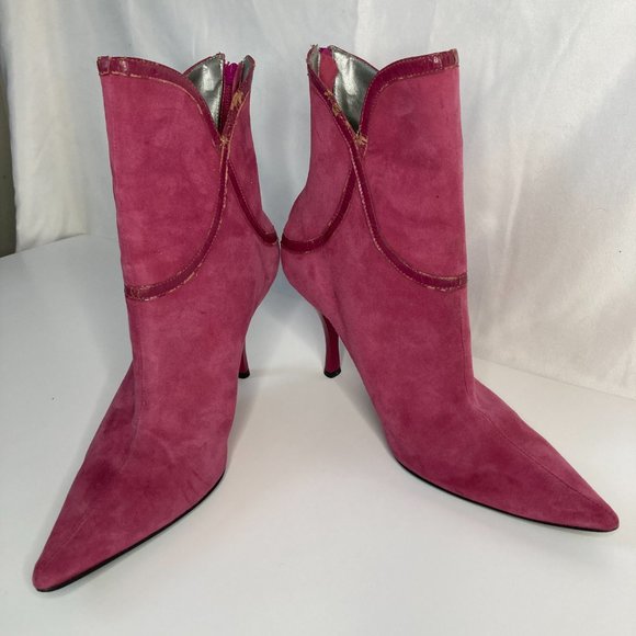 BCBG - Paris Vintage Style Pointed Toe Ankle Boots Size 9 Fuchsia Suede - Picture 5 of 9